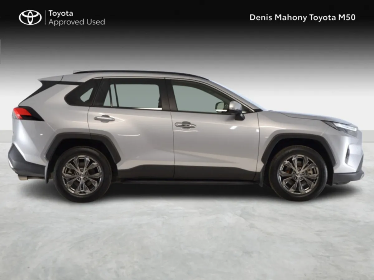Toyota RAV4 Hybrid Platinum Edition - Image 3