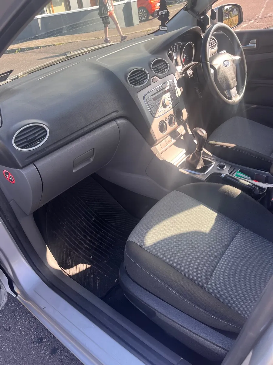 Ford Focus 2009 - Image 3