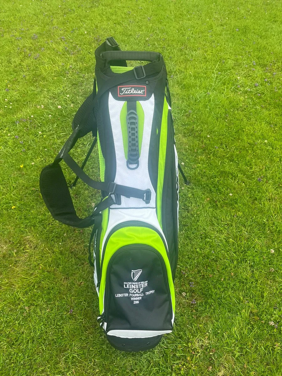 Titleist golf bag (green,white, and black ) - Image 4
