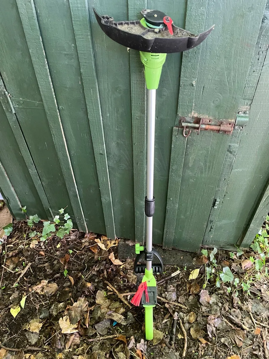 Cordless strimmer - Image 2