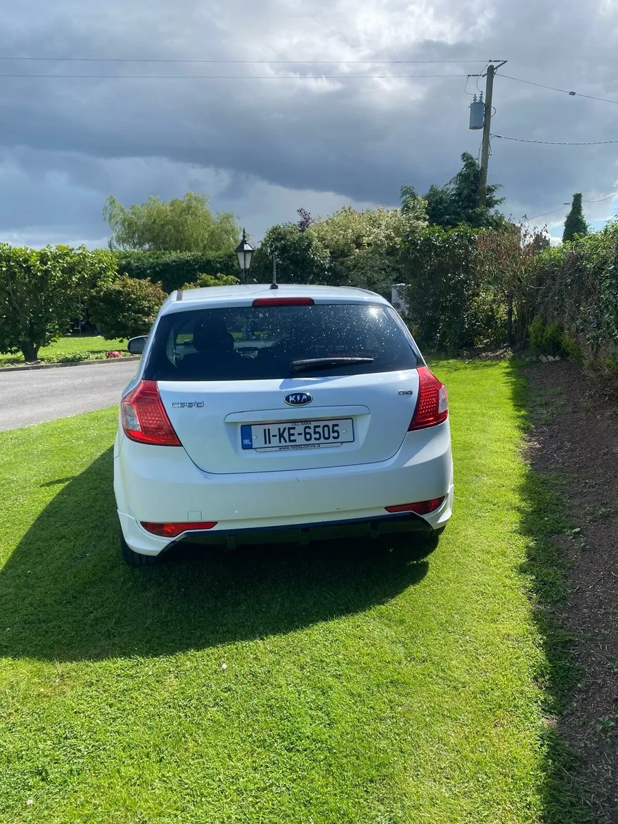 Kia Ceed 2011 - Image 2