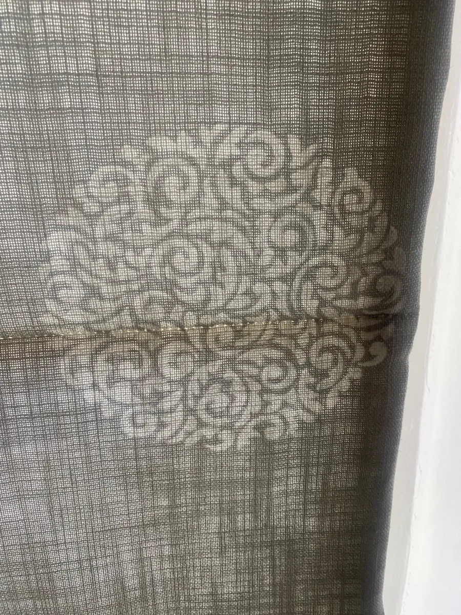 Grey Laura Ashley roller blind - Image 3