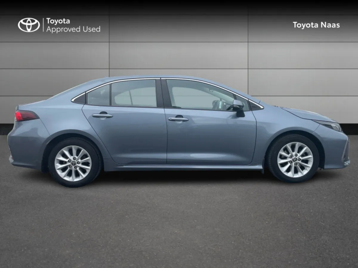 Toyota Corolla COROLLA HYBRID LUNA - Image 3