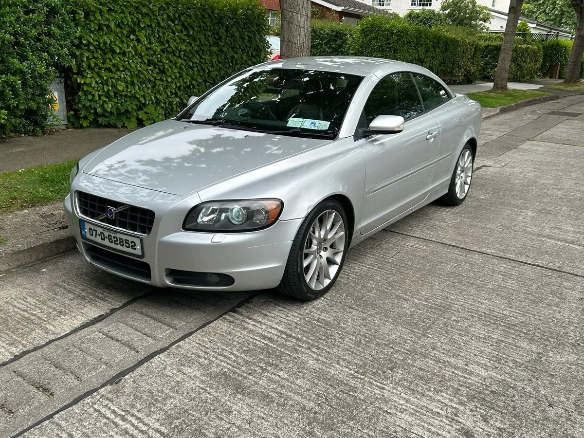 Volvo C70 cabrio tax and test - Image 2