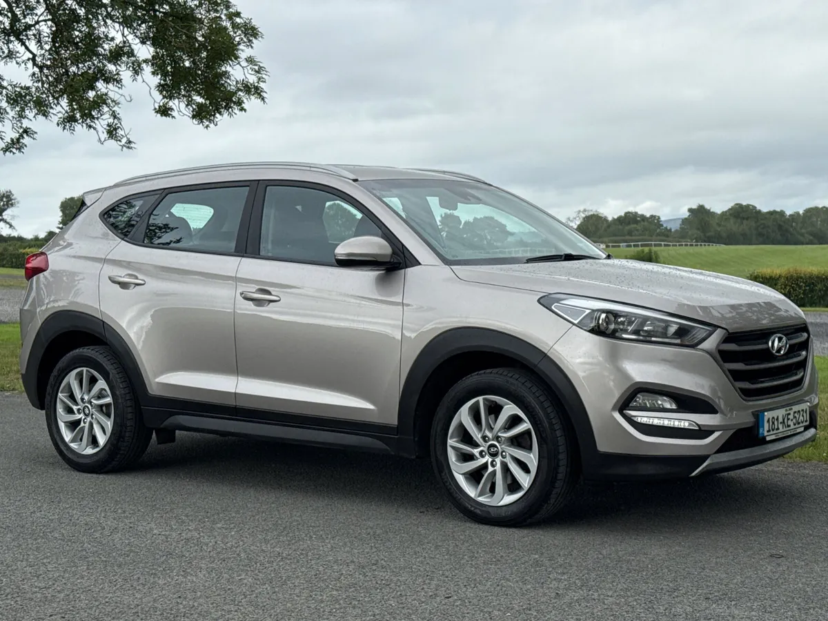 Hyundai Tucson 2018 SE Low mileage - Image 2