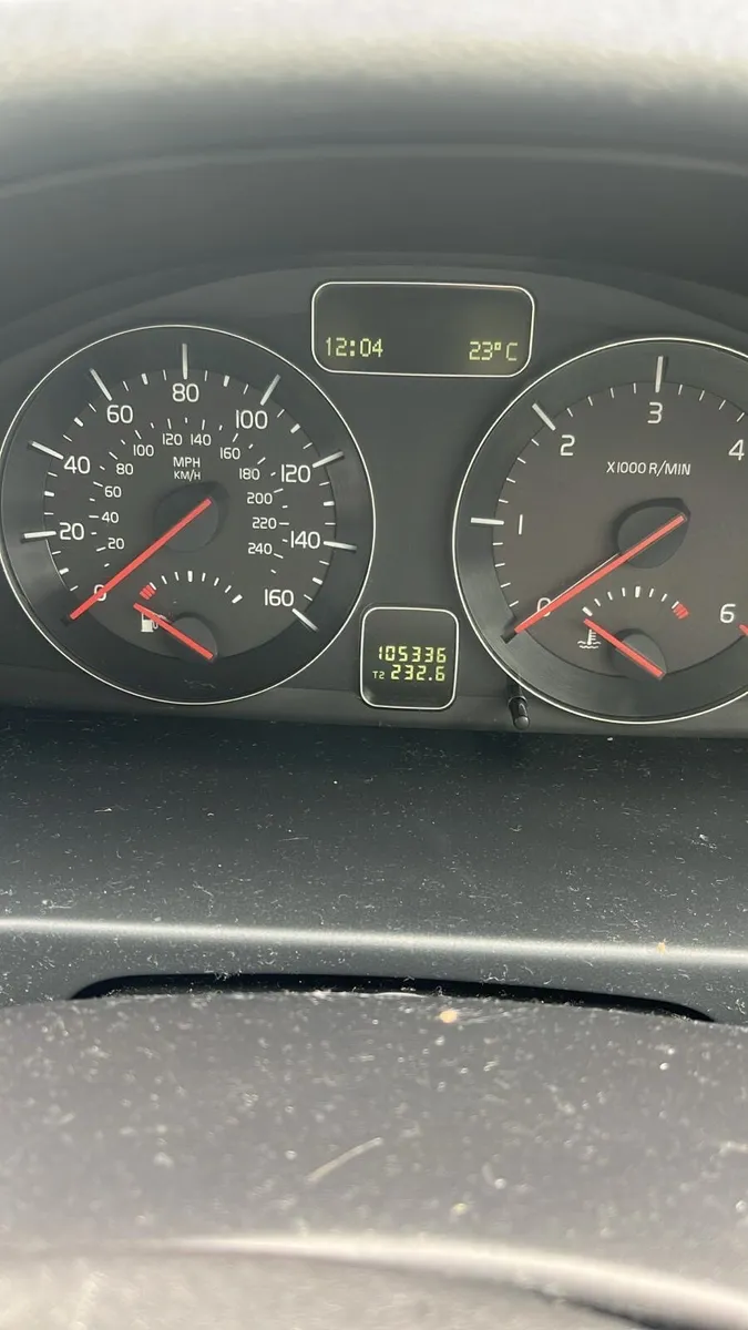 Volvo S40 - Image 2