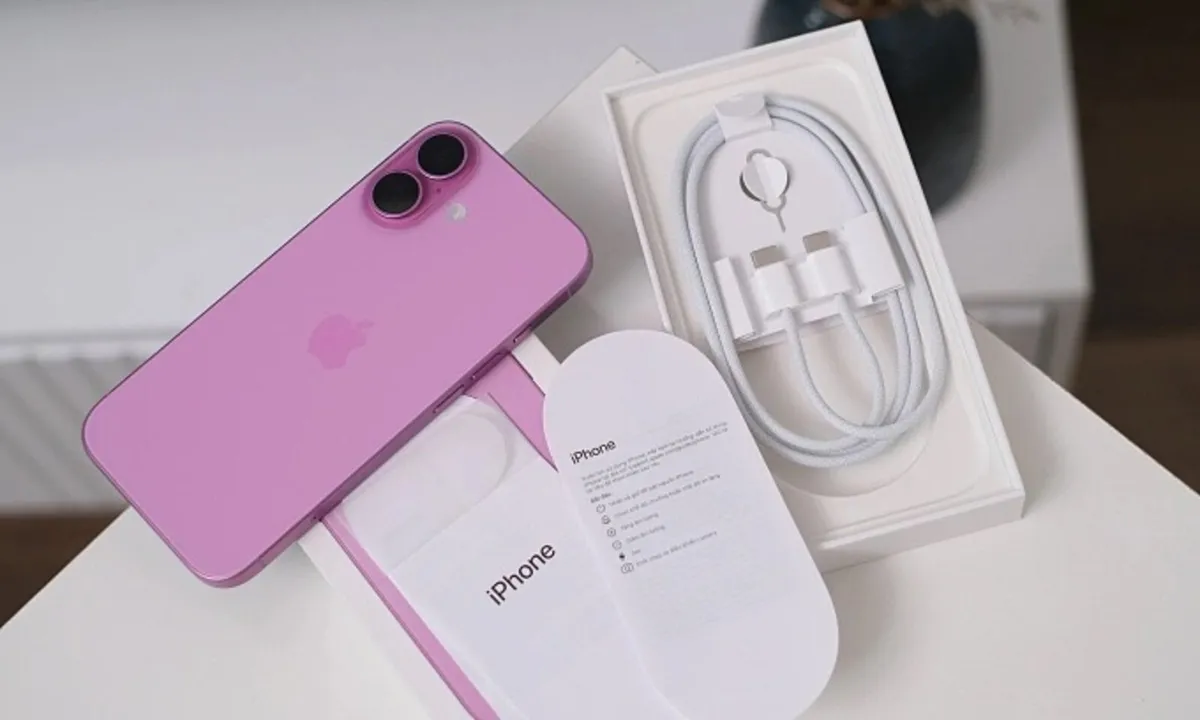 iPhone 16 256GB - Image 3