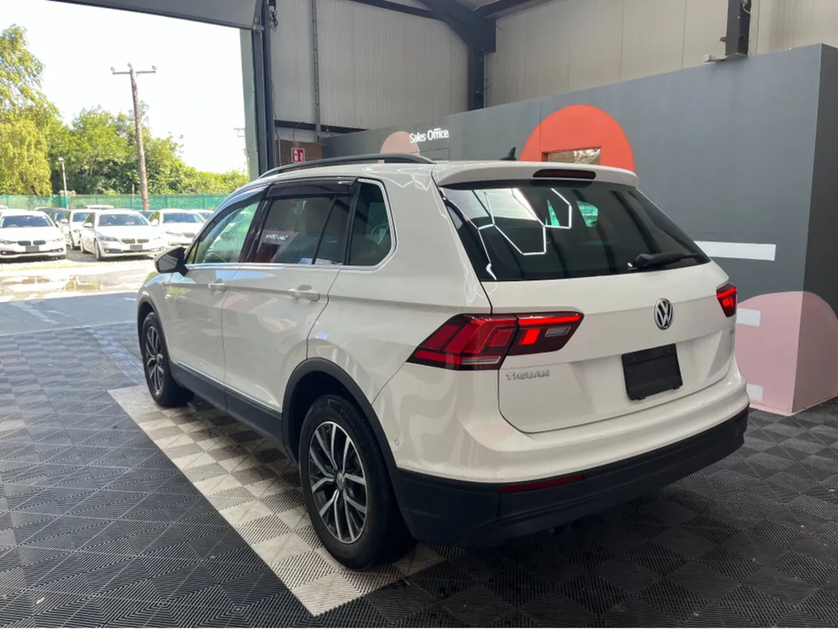 Volkswagen Tiguan 1.4 PETROL COMFORT LINE / 34k KM - Image 4