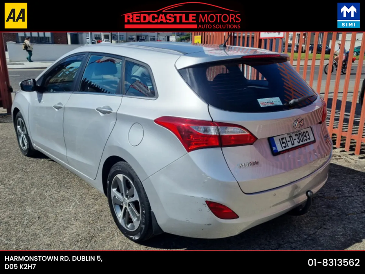 Hyundai i30 1.6 TOURER DELUXE 5DR - Image 3