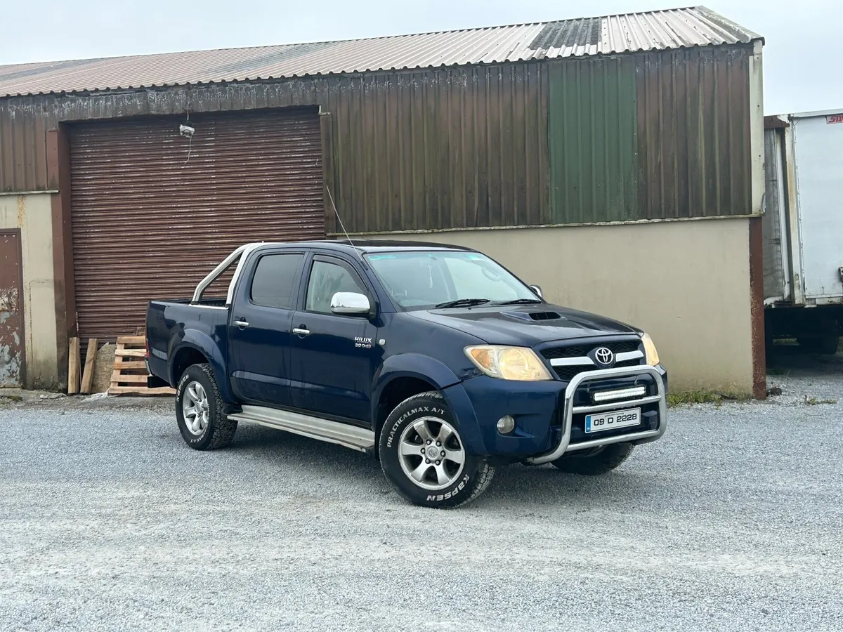 Toyota hilux 3.0L D4D - Image 1