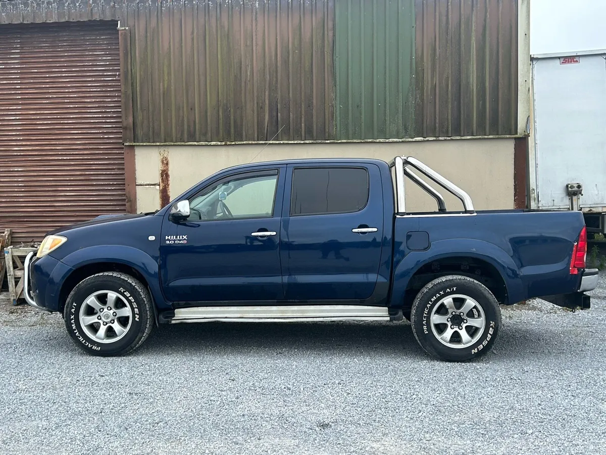 Toyota hilux 3.0L D4D - Image 3