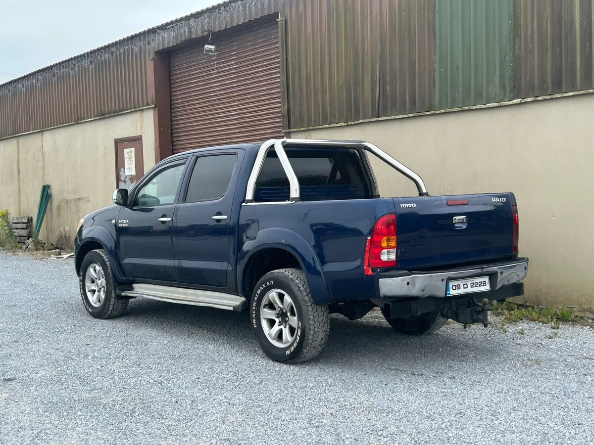 Toyota hilux 3.0L D4D - Image 4