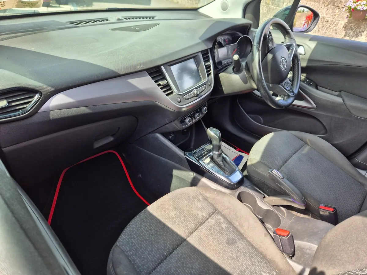 Opel Crossland X 2019 - Image 3