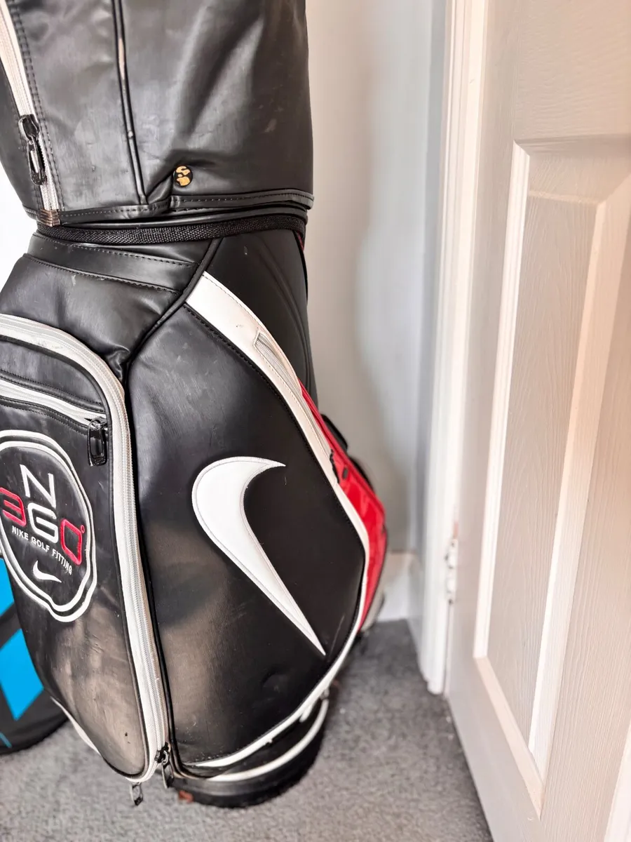 Nike Tour Golf Bag (Rare) - Image 2