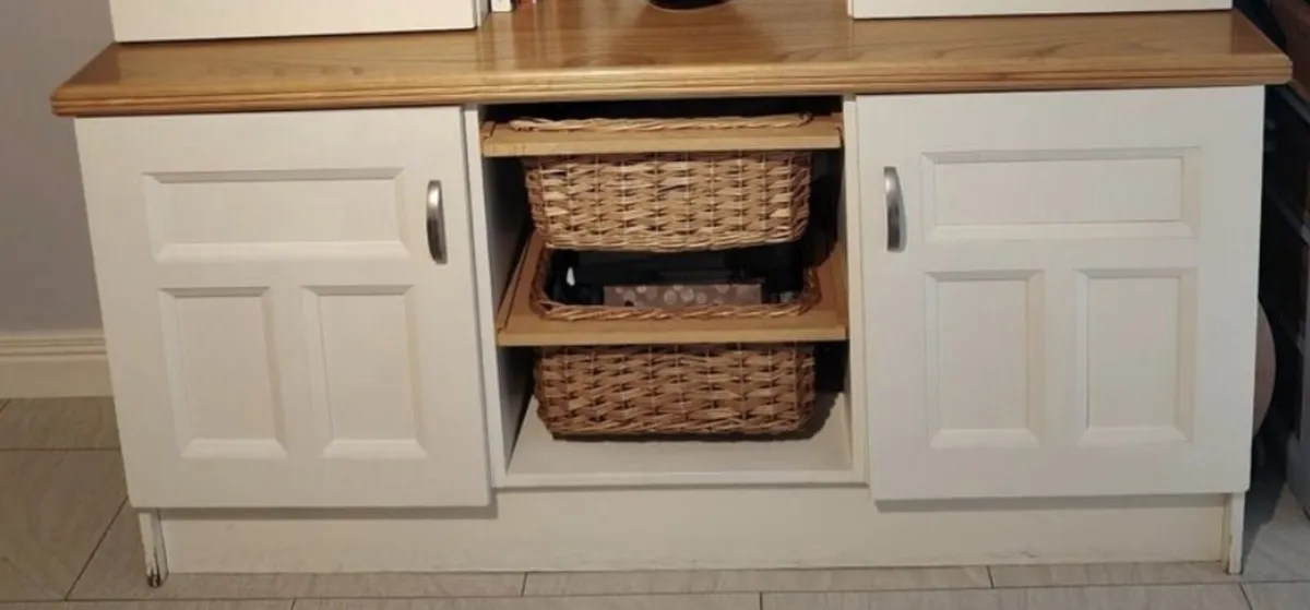 Wicker kitchen cabinet baskets - Image 1