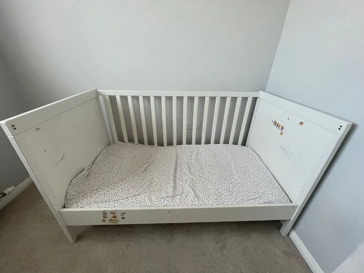 Cot - Image 1