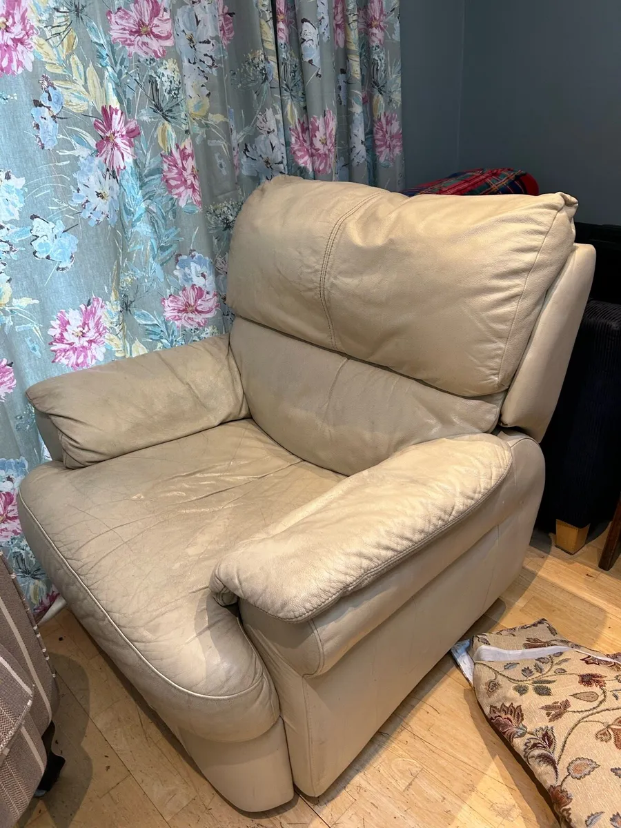 Leather recliner chair