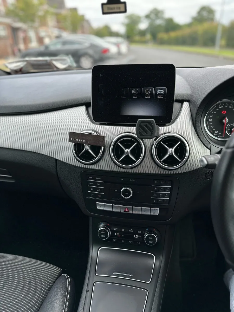 Mercedes B Clas - Image 4