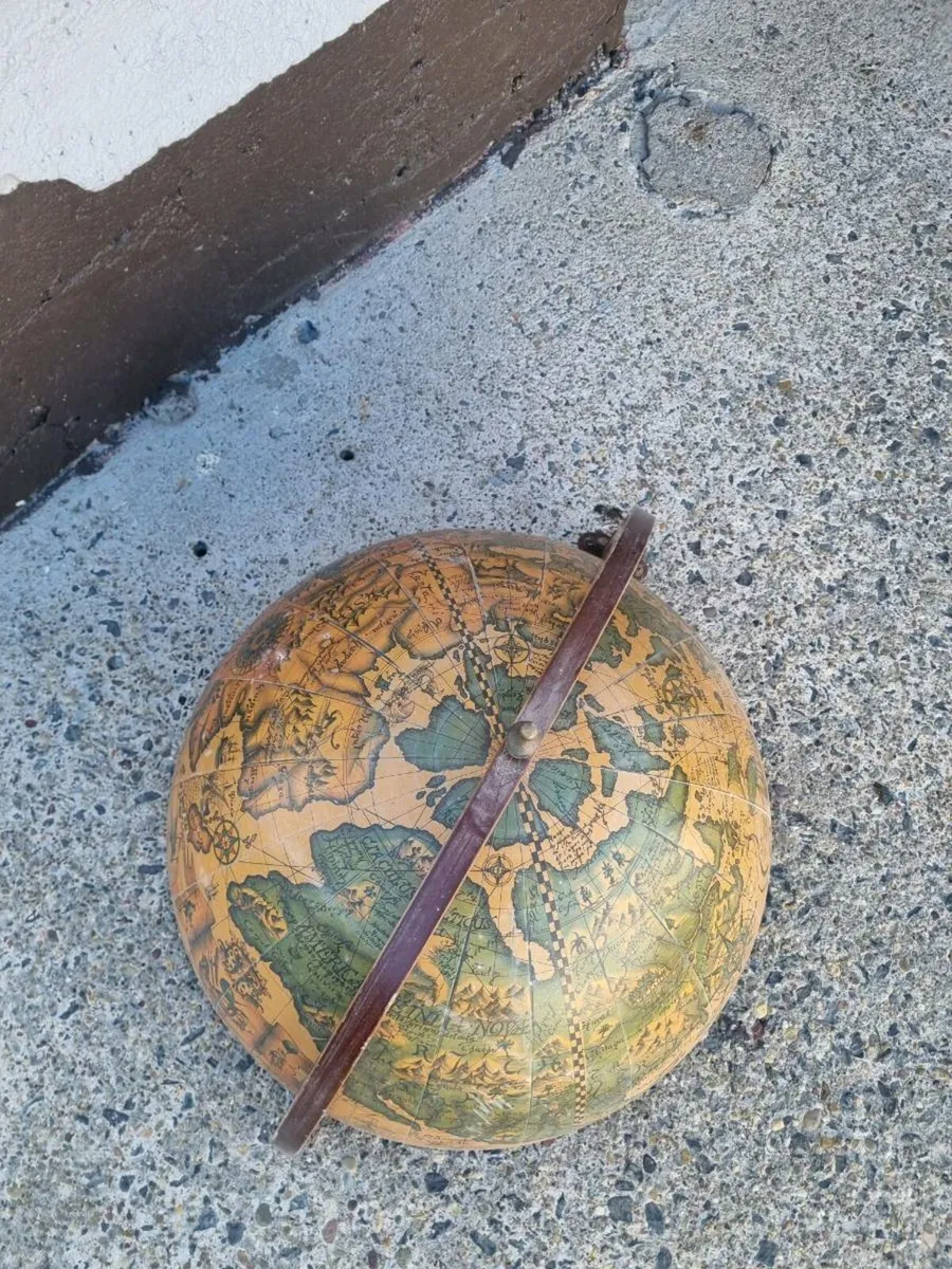 Globe of the world Only one half You - Image 2
