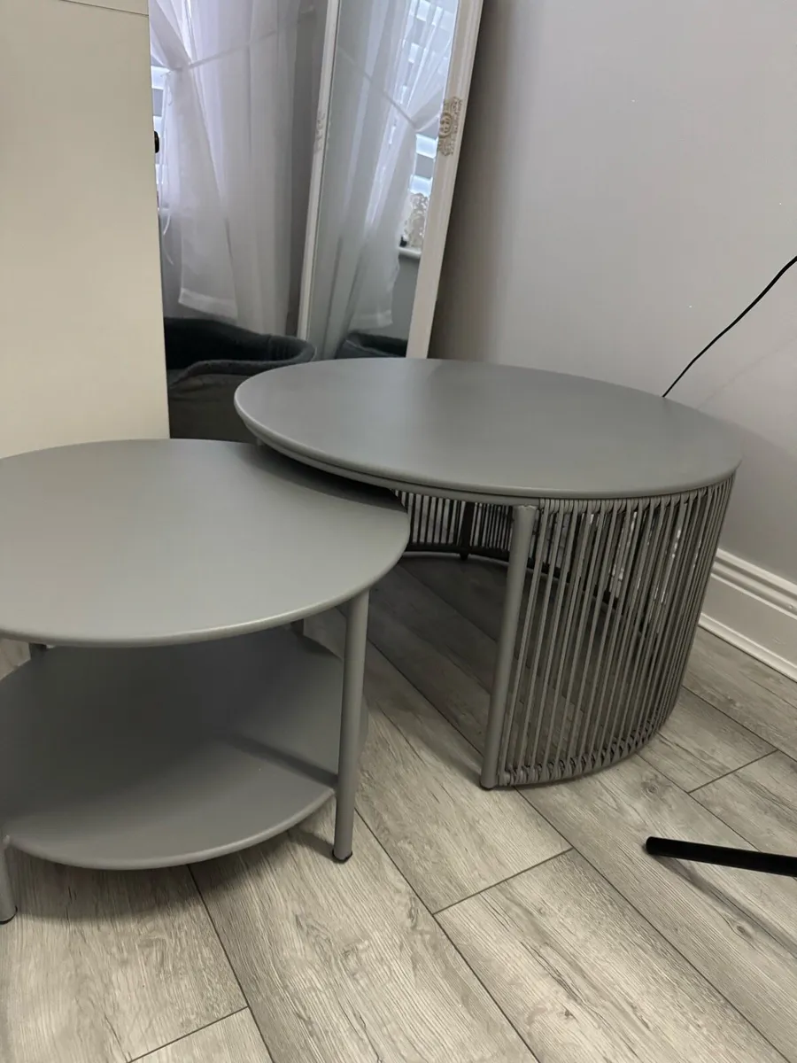 Nested coffee table - Image 1