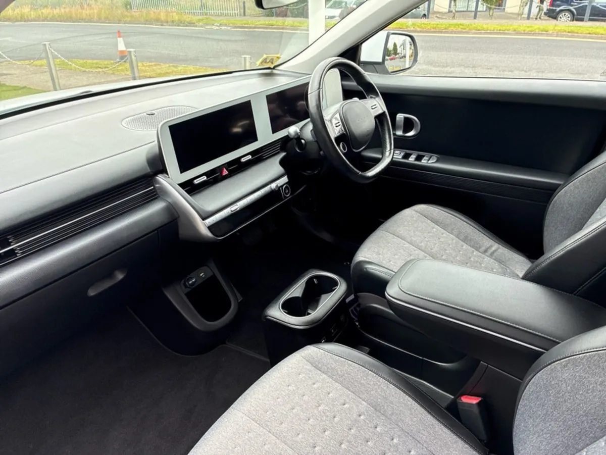 Hyundai Ioniq 5 Executive Plus 58 5DR Auto - Image 3