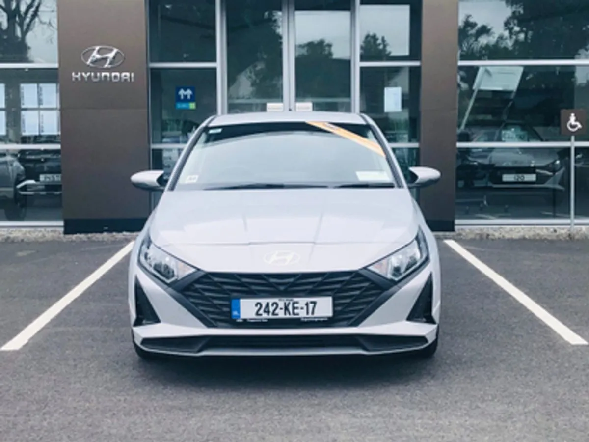 Hyundai i20 Deluxe Plus 1.2 Petrol - Image 2