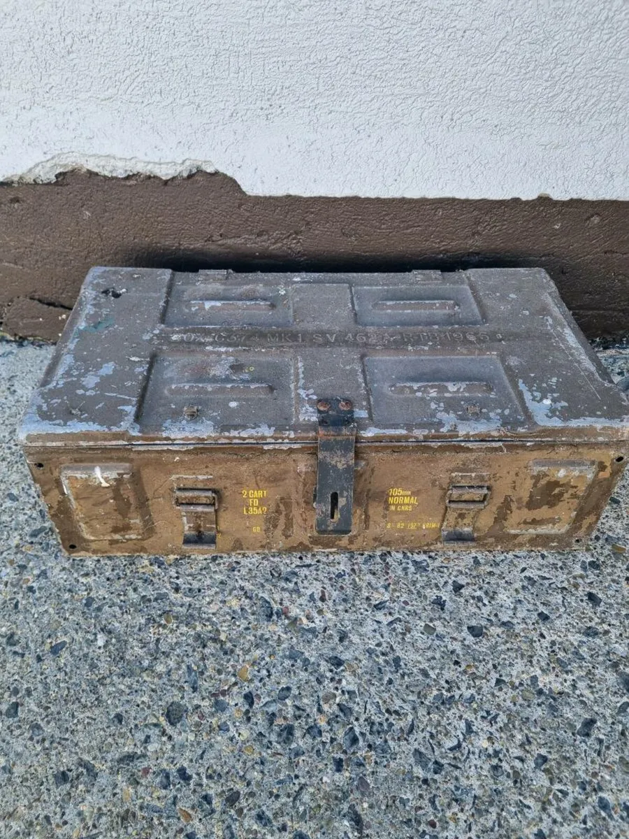 Original old military box 1940s - Image 2