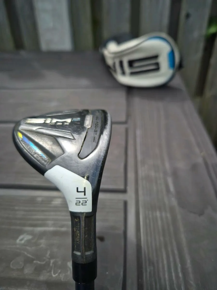 Taylormade Sim 2 rescue 4. 22 degree - Image 1