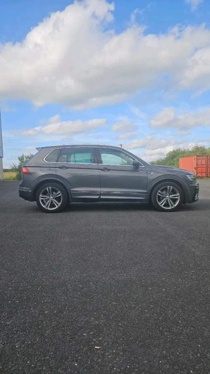 Volkswagen Tiguan R-Line - Image 3