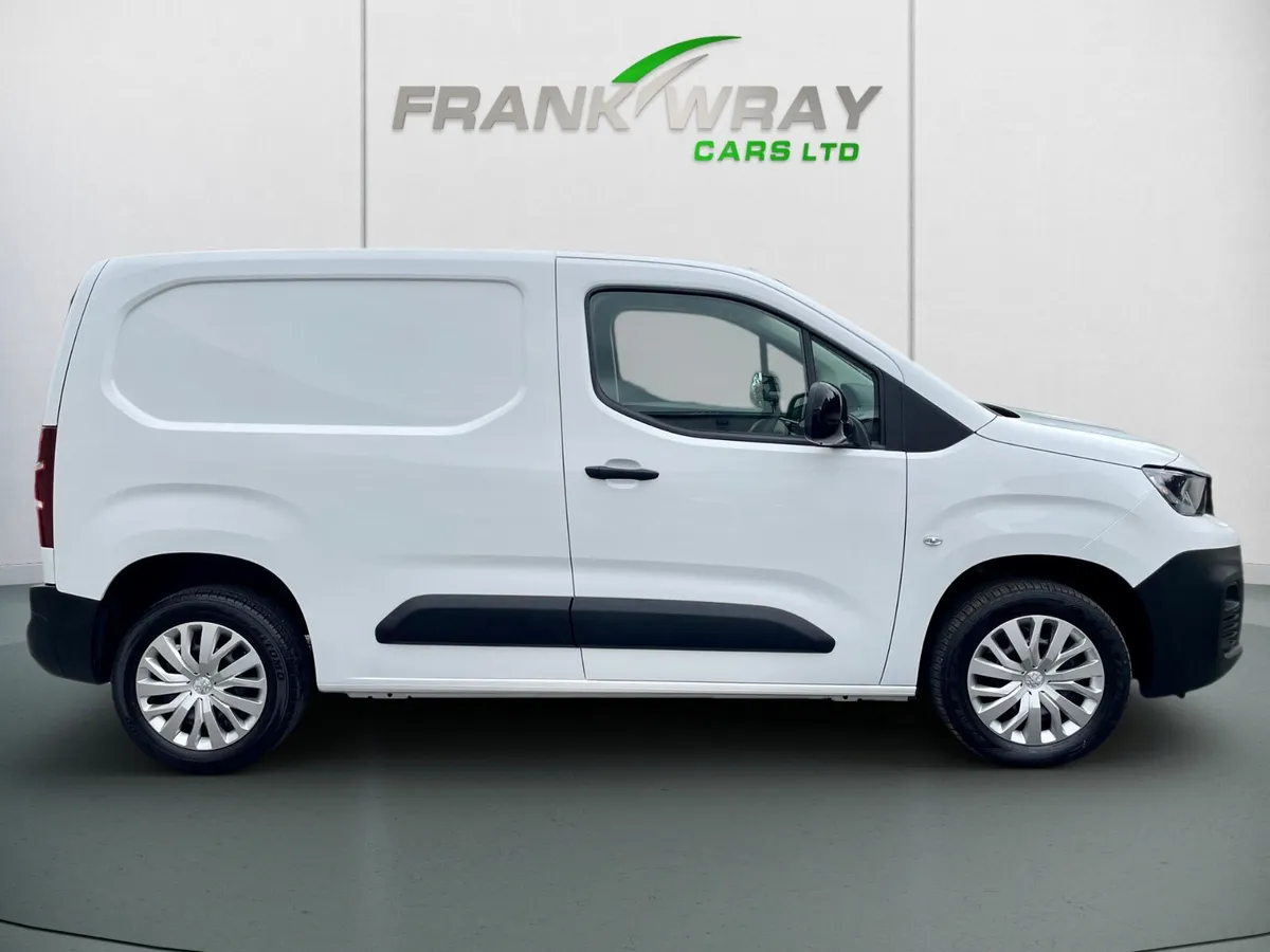 2022 PEUGEOT PARTNER 100 BHP**NO VAT**FSH**MINT** - Image 4