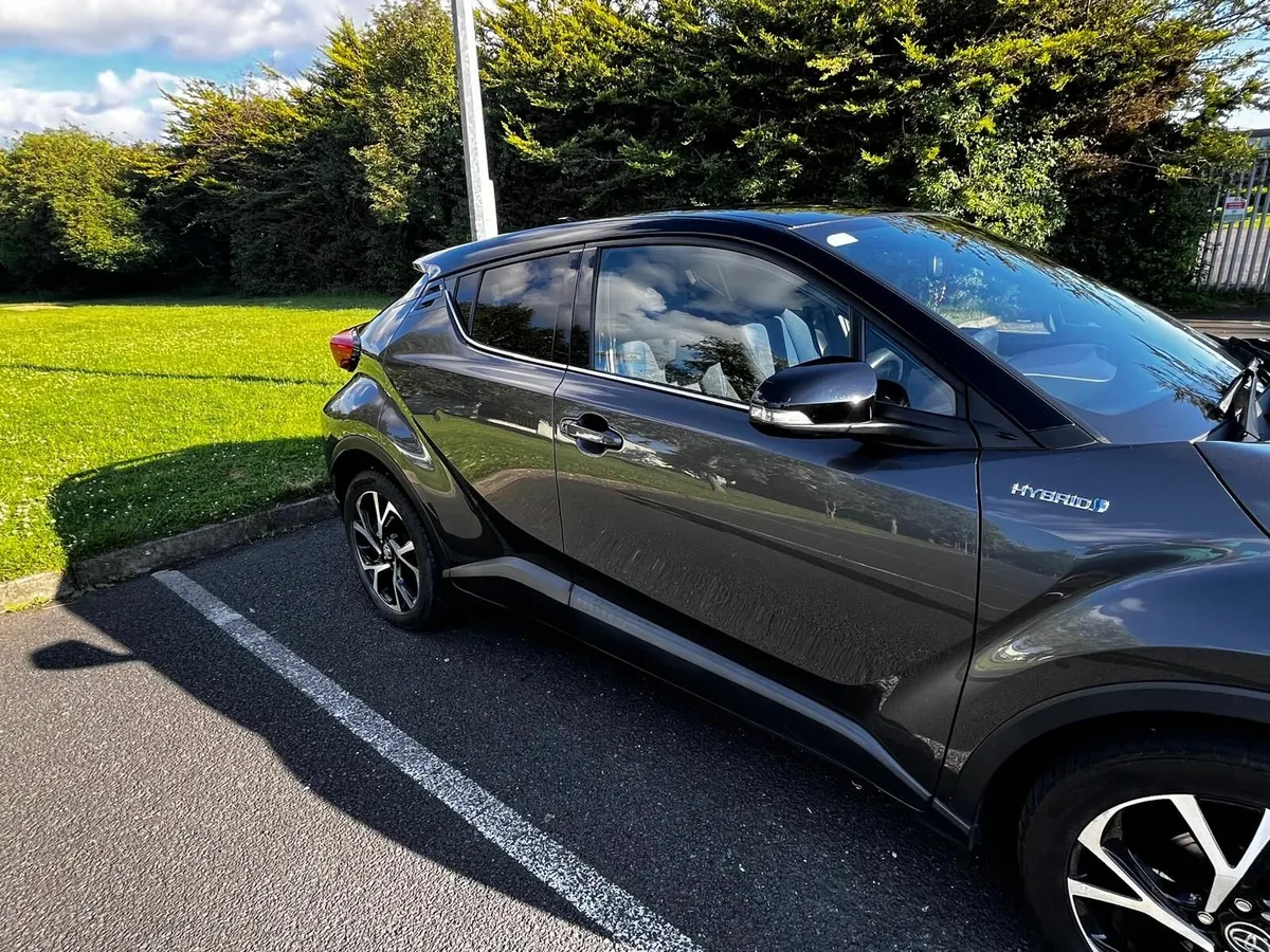 Toyota C-HR 2017 - Image 3