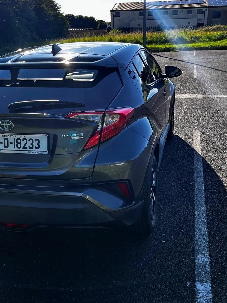 Toyota C-HR 2017 - Image 4