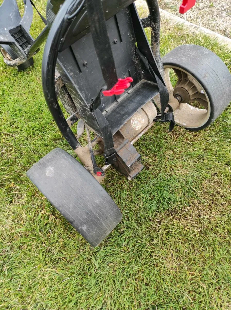 Golf trolleys, batteries and chargers - Image 2