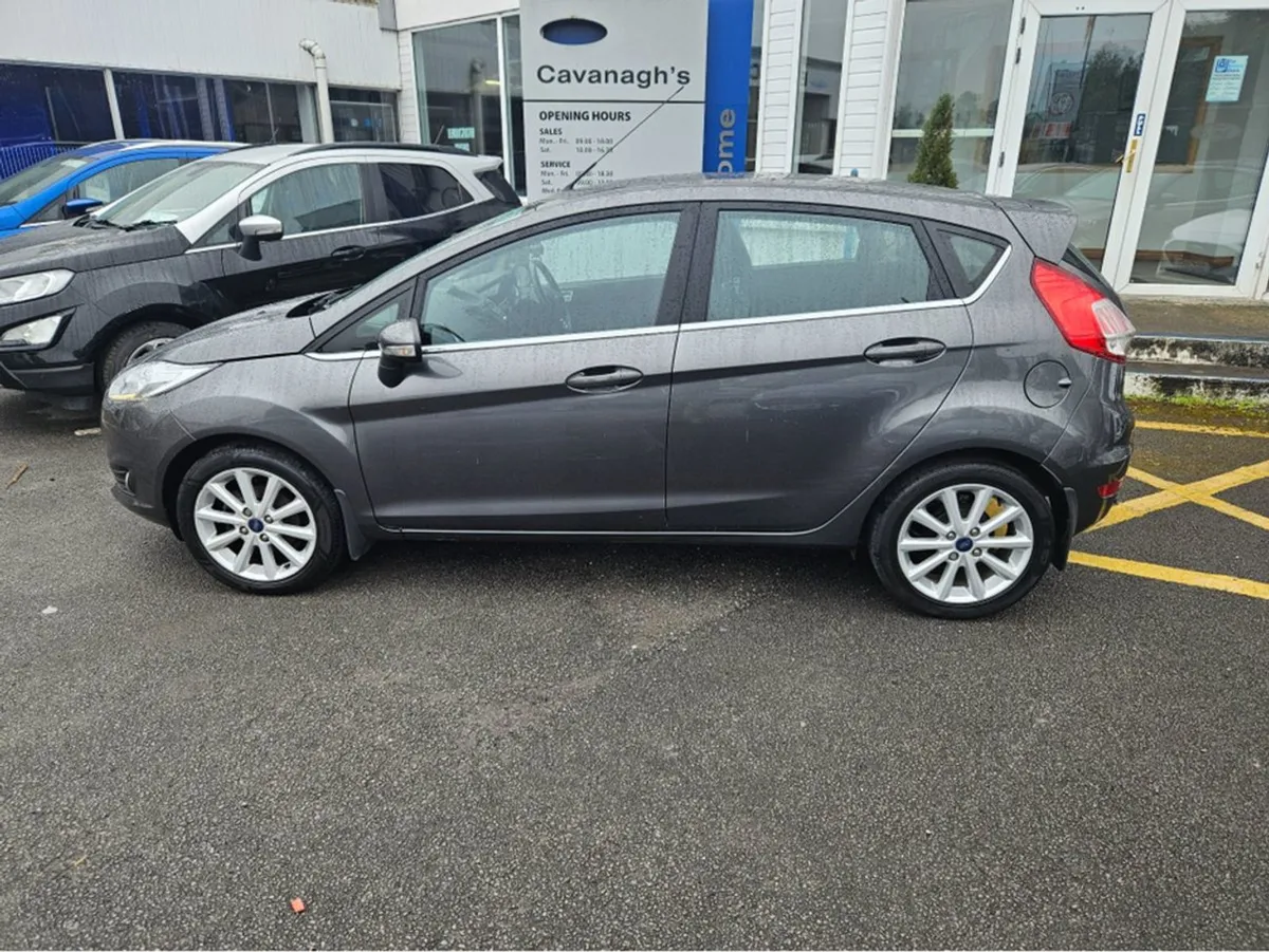 Ford Fiesta Titanium 1.0 65ps M5 4DR - Image 2