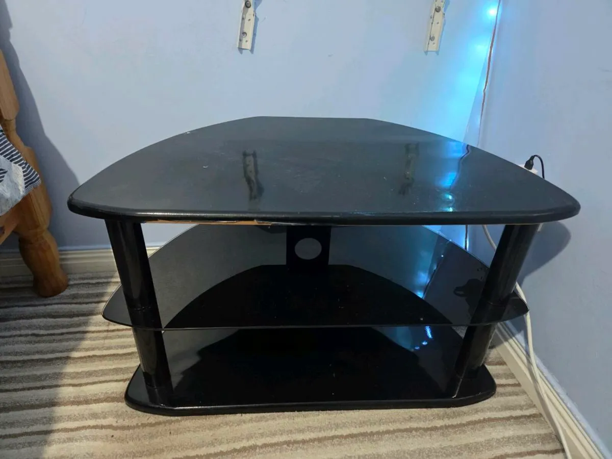 Black tv stand - Image 1