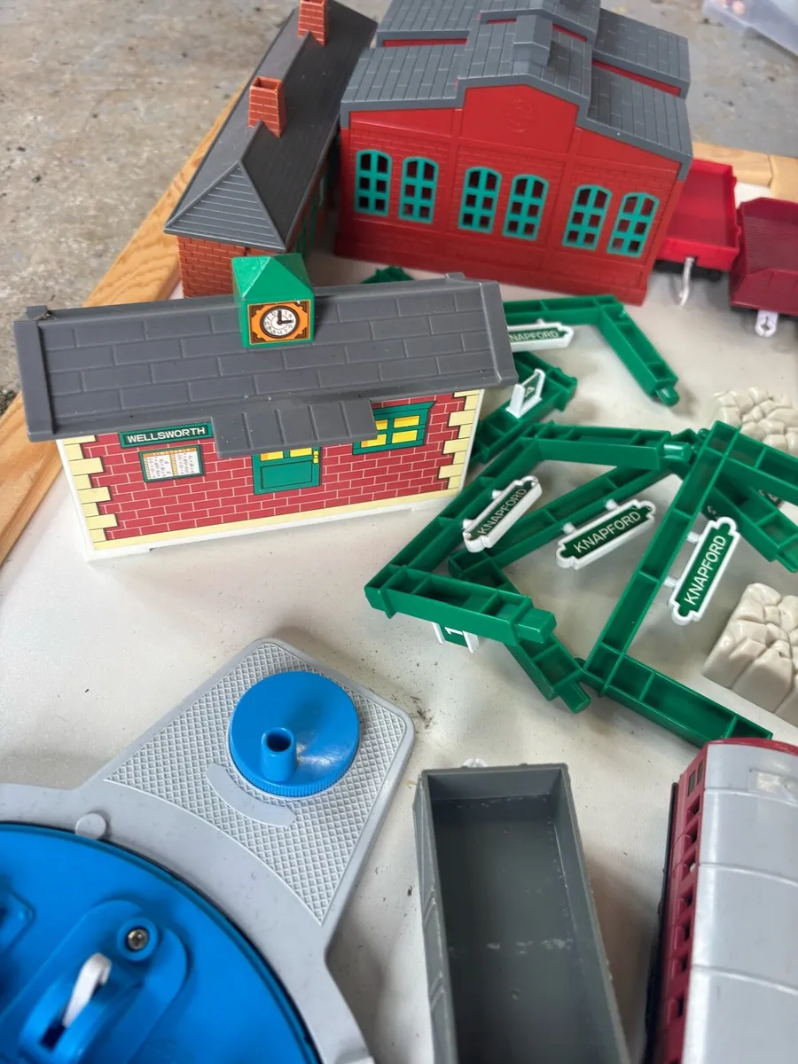 Thomas The Tank Engines and Track - Image 4