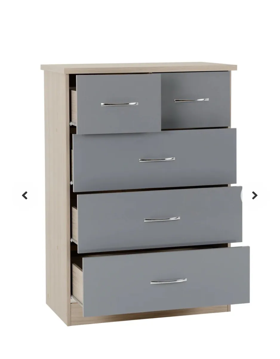 Chest of drawers - Image 3