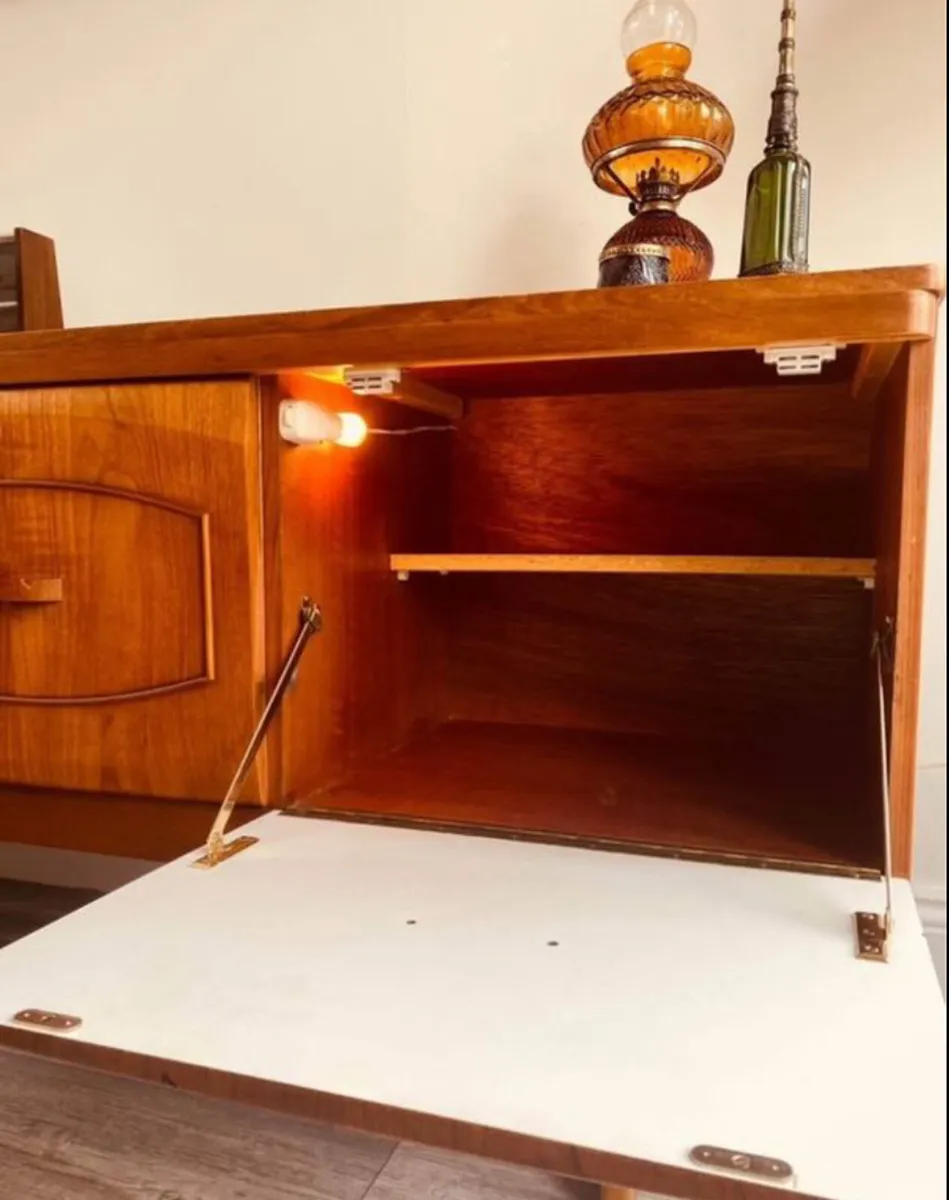 Mid Century Sideboard Drinks Cabinet - Image 2