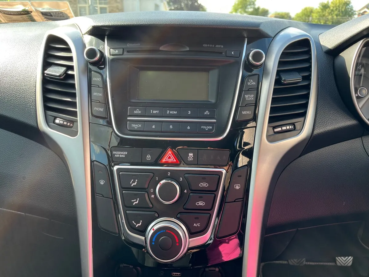 Hyundai i30 2017 - Image 3