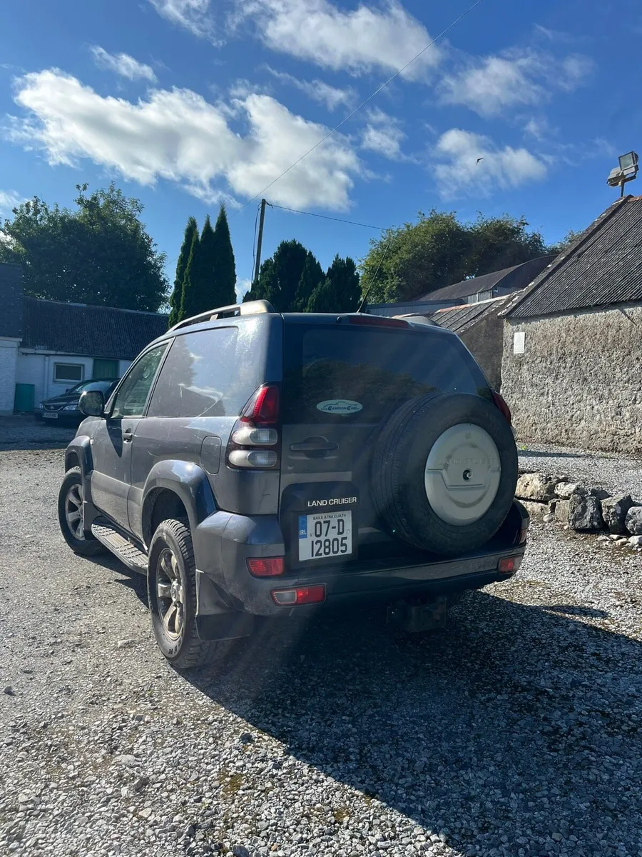 Land cruiser - Image 4