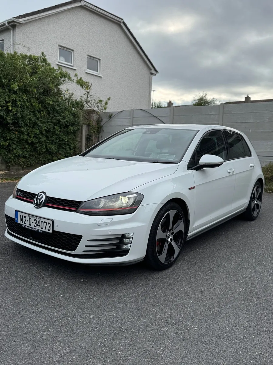Volkswagen Golf GTI - Image 2