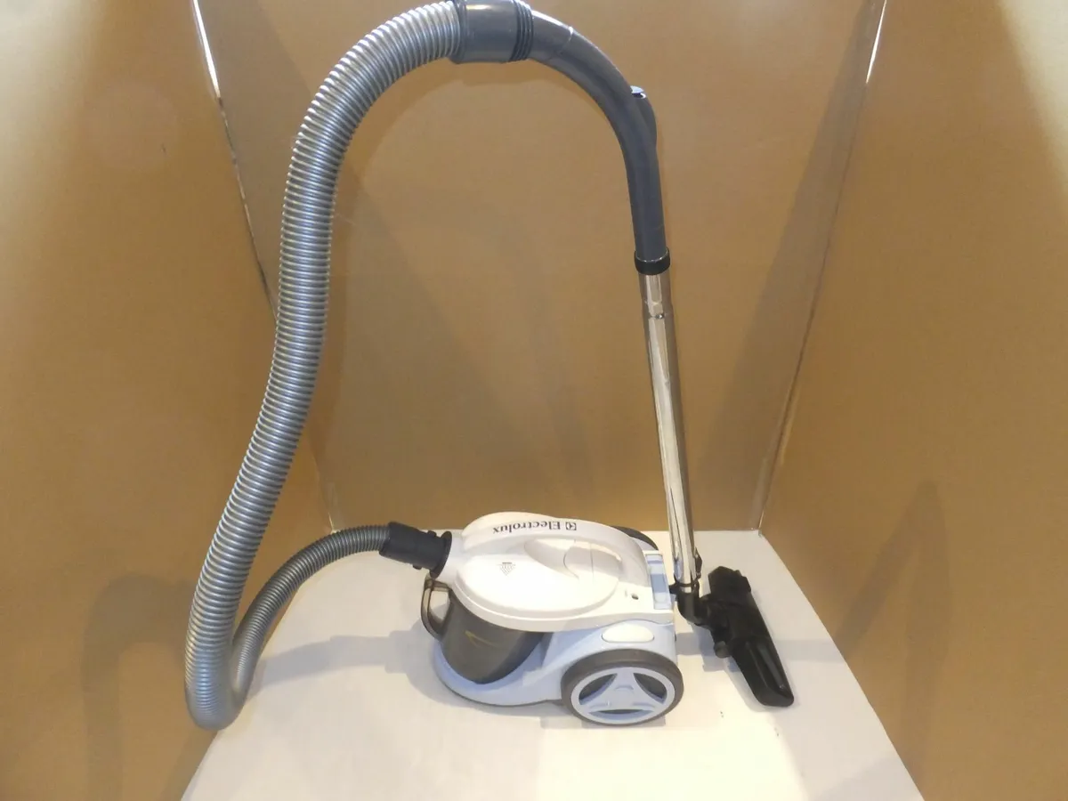 Electrolux vacuum cleaner - Image 1