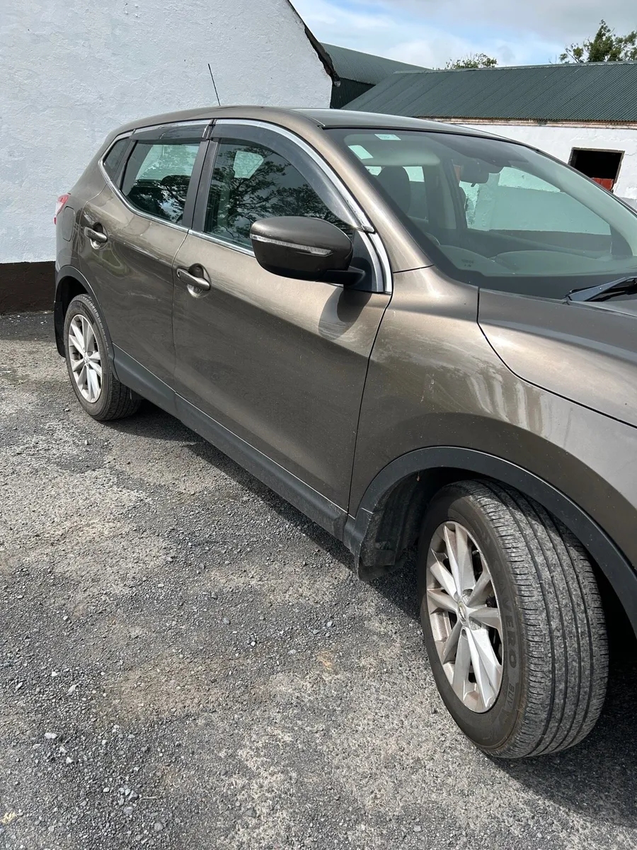 141 Nissan Qashqai - Image 4