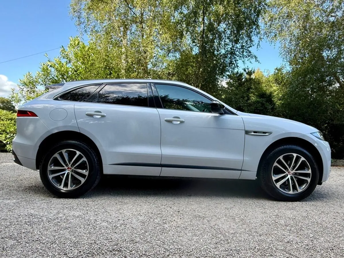 Jaguar F- PACE 2.0 D AWD 240PS R-sport - Image 3