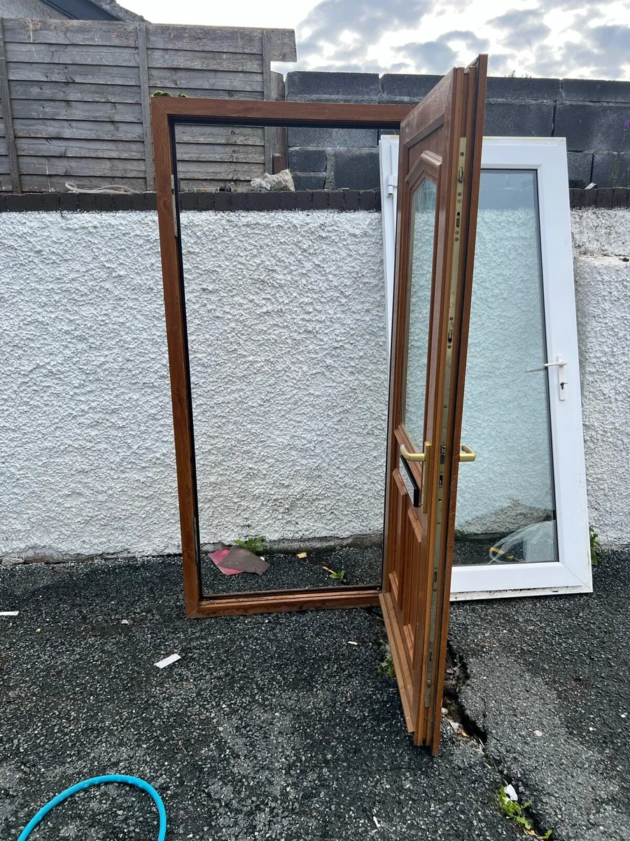 Pvc front door - Image 3