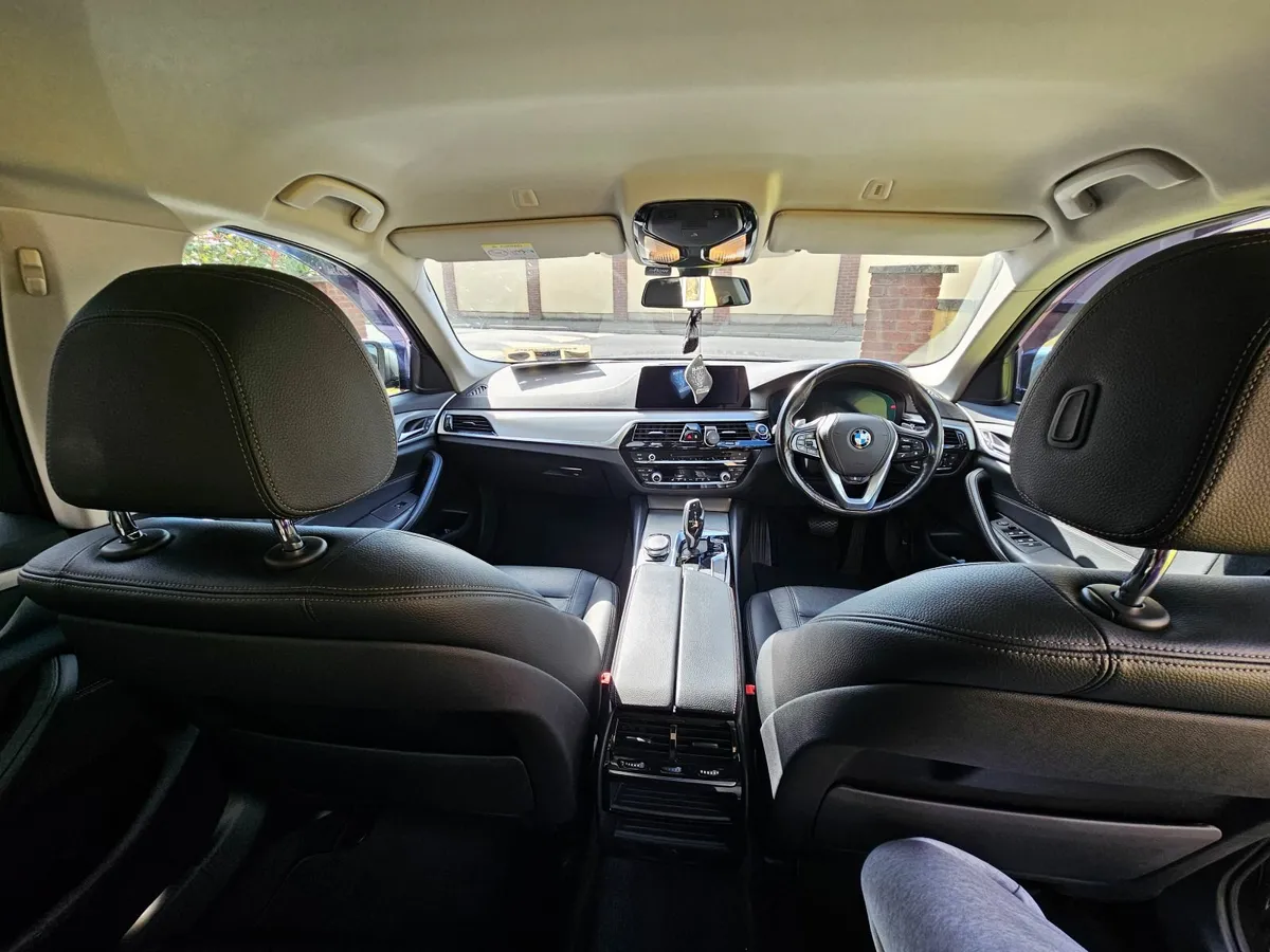 BMW 5-Series 2019 - Image 3