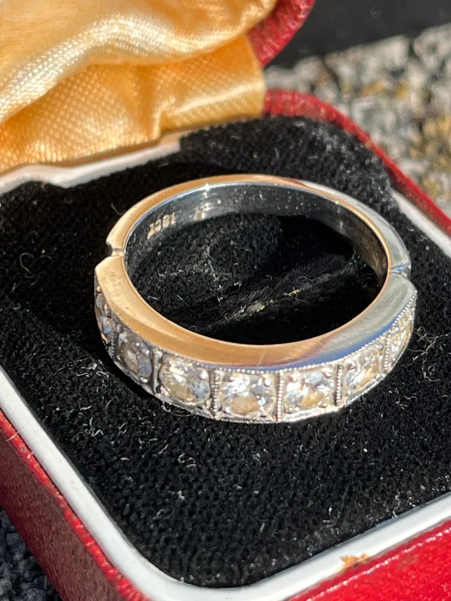 Gold Jewellery - Image 1
