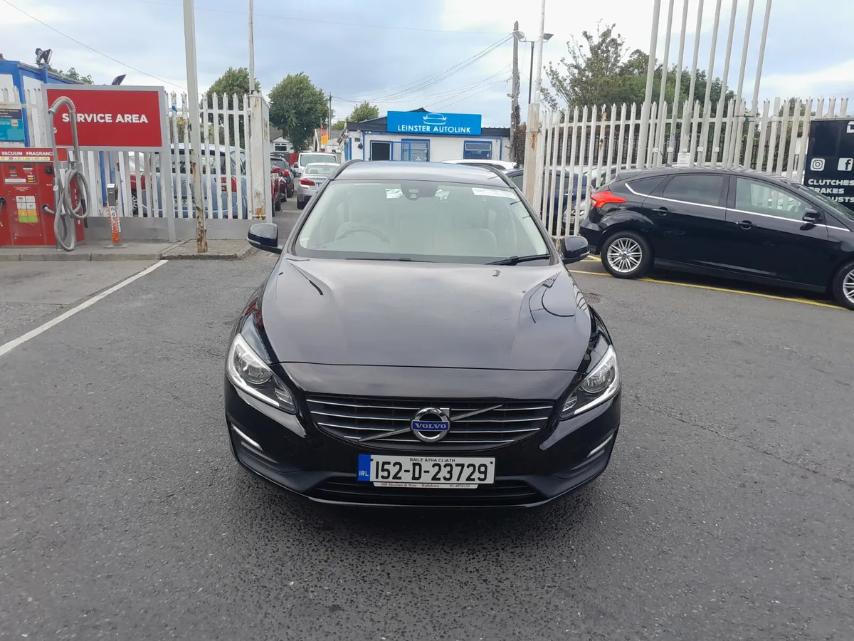 Volvo V60 2015 leather - Image 2