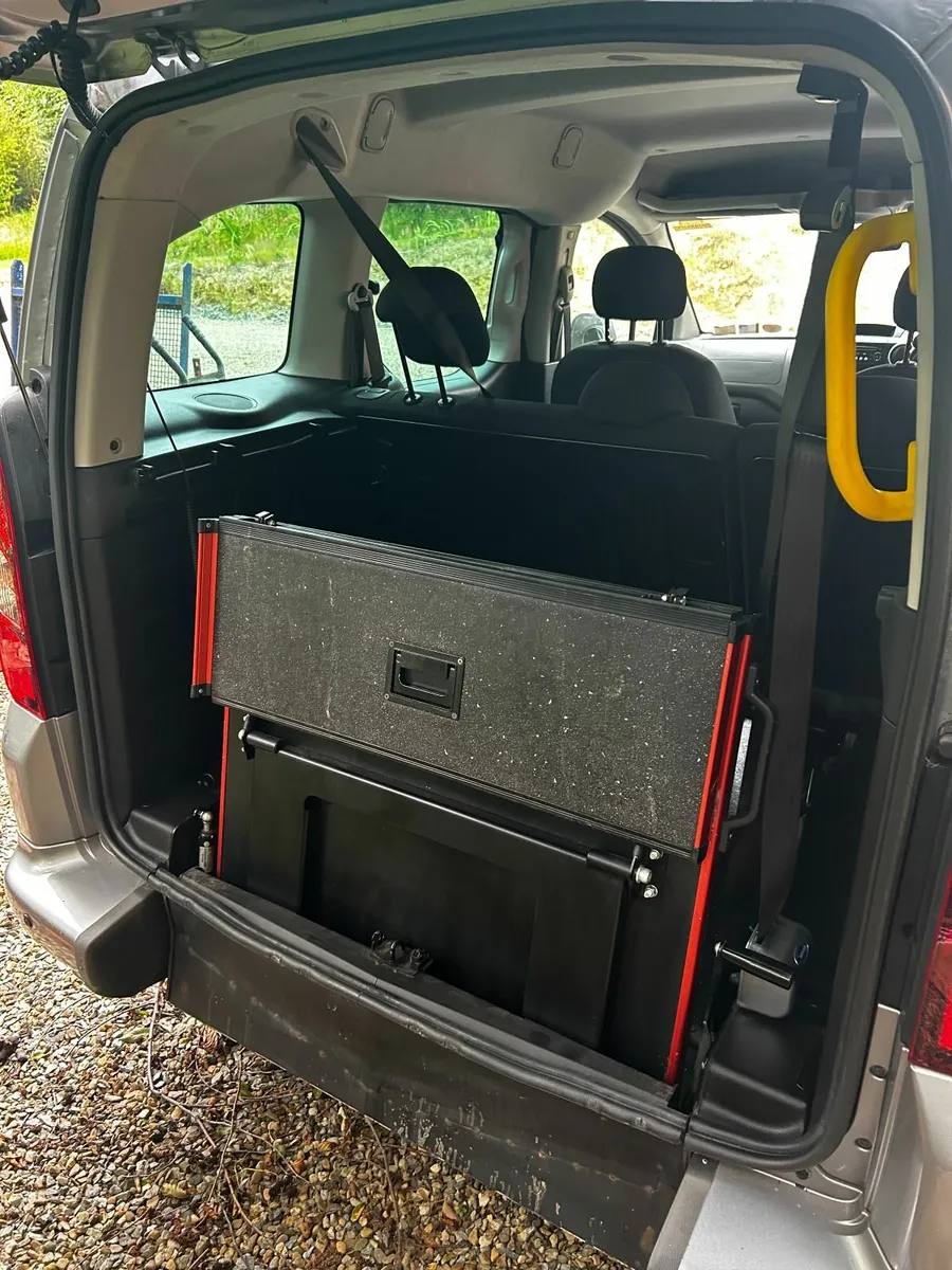 Peugeot Partner 2017 Wheelchair Accessible - Image 4
