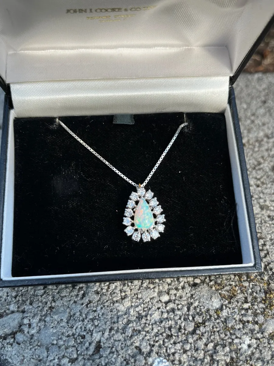 Diamond and Opal Pendant for sale - Image 4